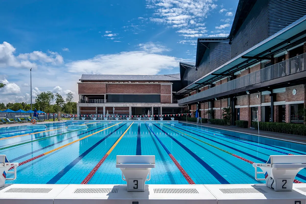 Clubhouse swimming pool, Estuari